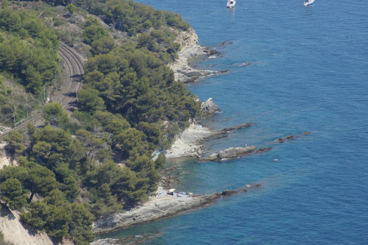 Total Sea View Grimaldi Apartment Ventimiglia Exterior foto